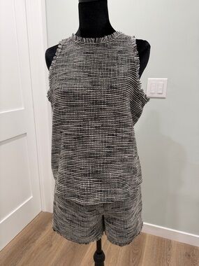 Ann Taylor Black and White Tweed Short set size 0